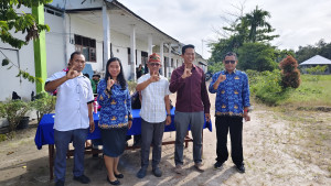 Kepala sekolah beserta dewan guru ikut serta dalam pemilihan ketua osis