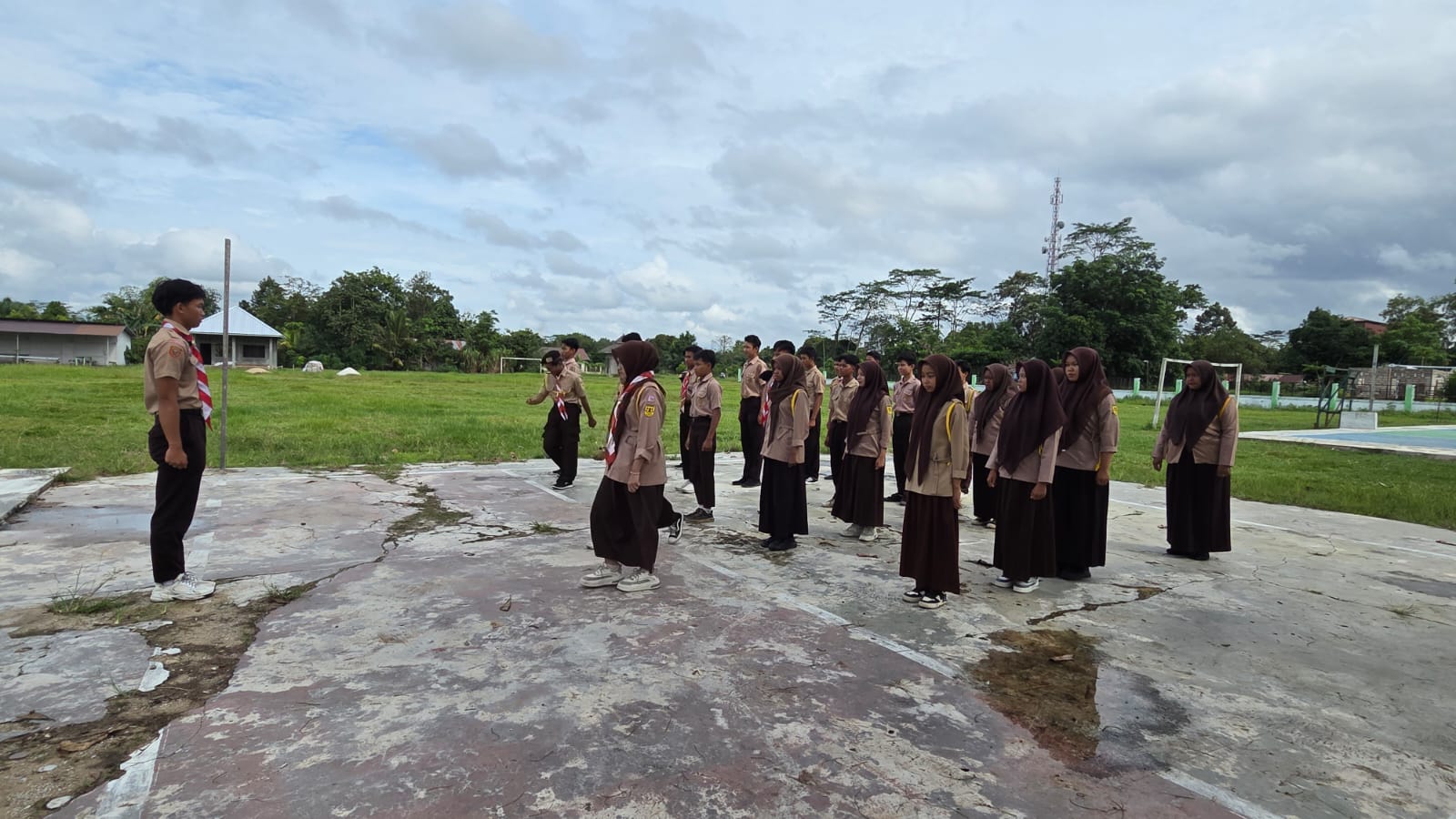 KEGITAN EKSTRAKURIKULER PRAMUKA DI SMAN 3 MALIKU